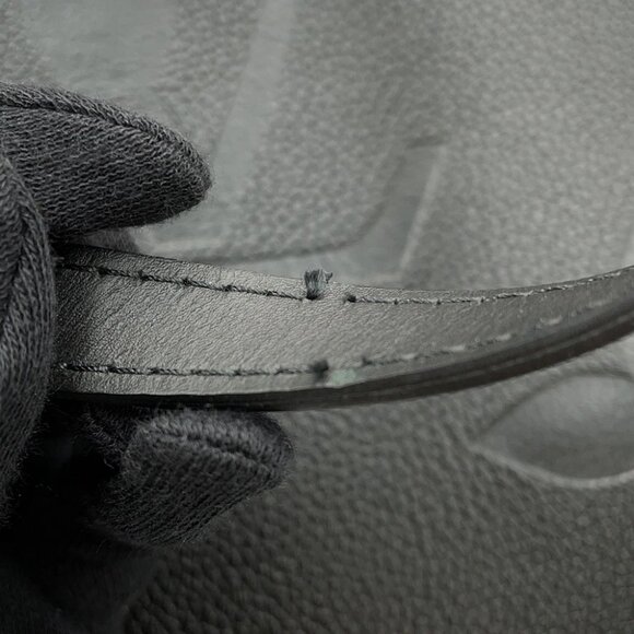 LOUIS VUITTON Onthego Size GM Monogram Empreinte Leather Noir - Picture 11 of 16